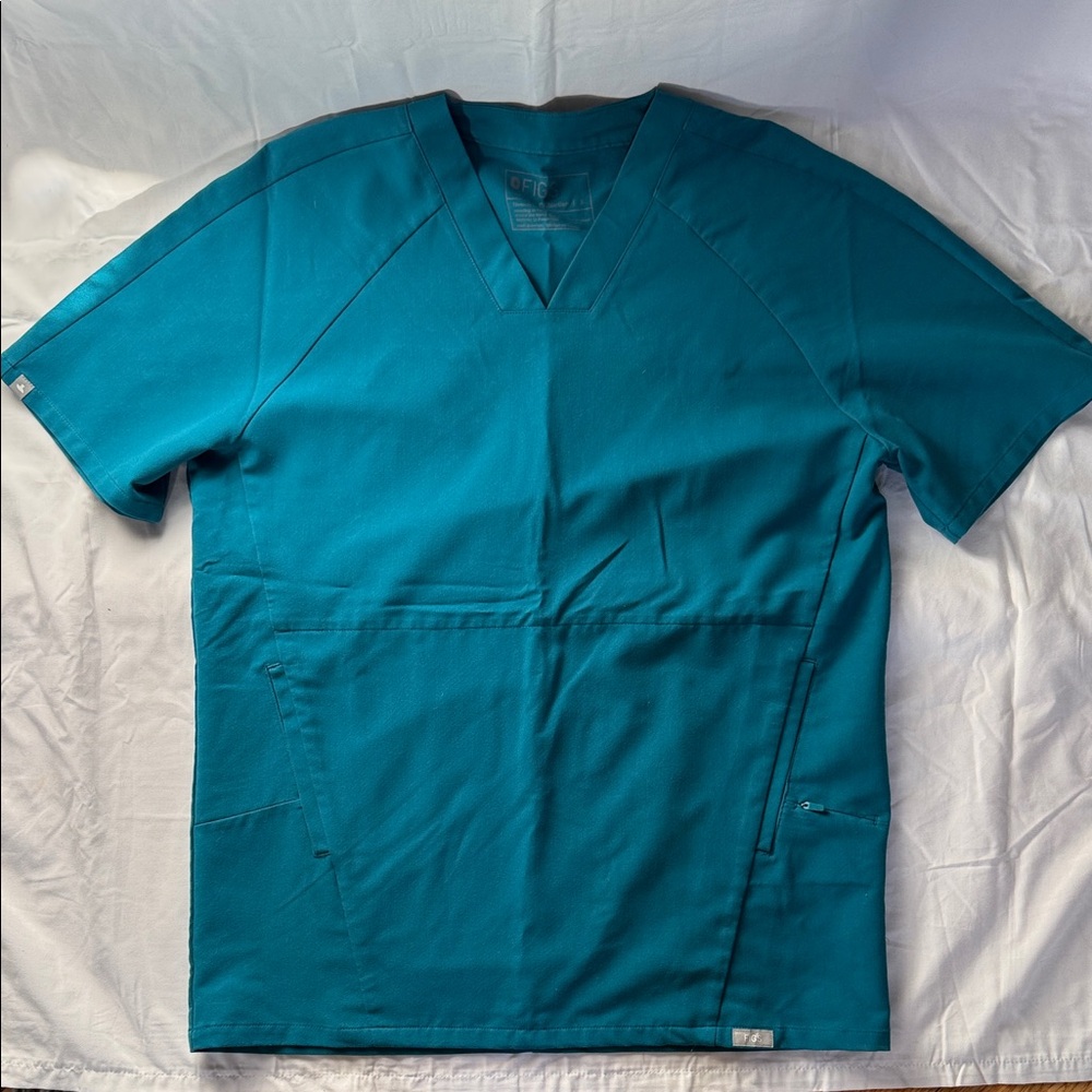 Figs Teal Men's V-Neck Scrub Top and Scrub Pants